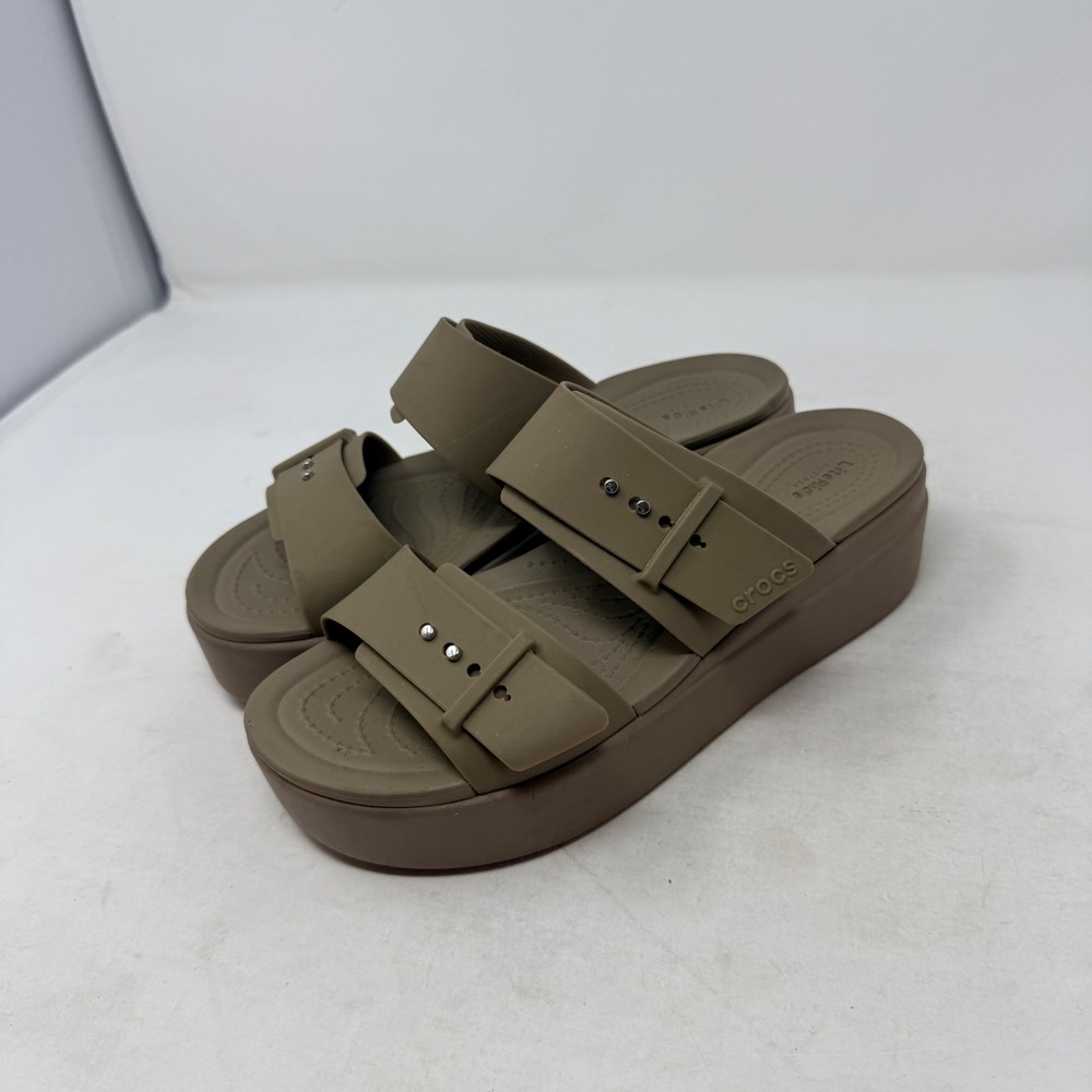 Crocs Brooklyn Buckle Low Wedge Sandal Army Green Size 8 Platform Water Friendly
